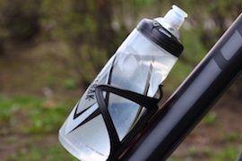 Nieśmierdzący bidon który nie pachnie plastikiem