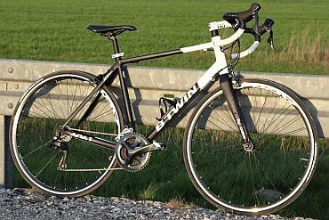 Rower szosowy do 2500 złotych