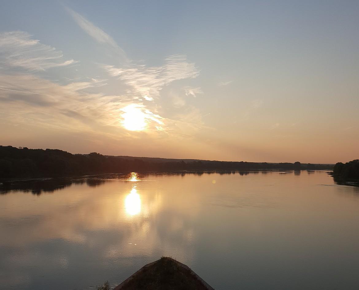 Wschód słońca nad Wisłą Wschód słońca nad Wisłą