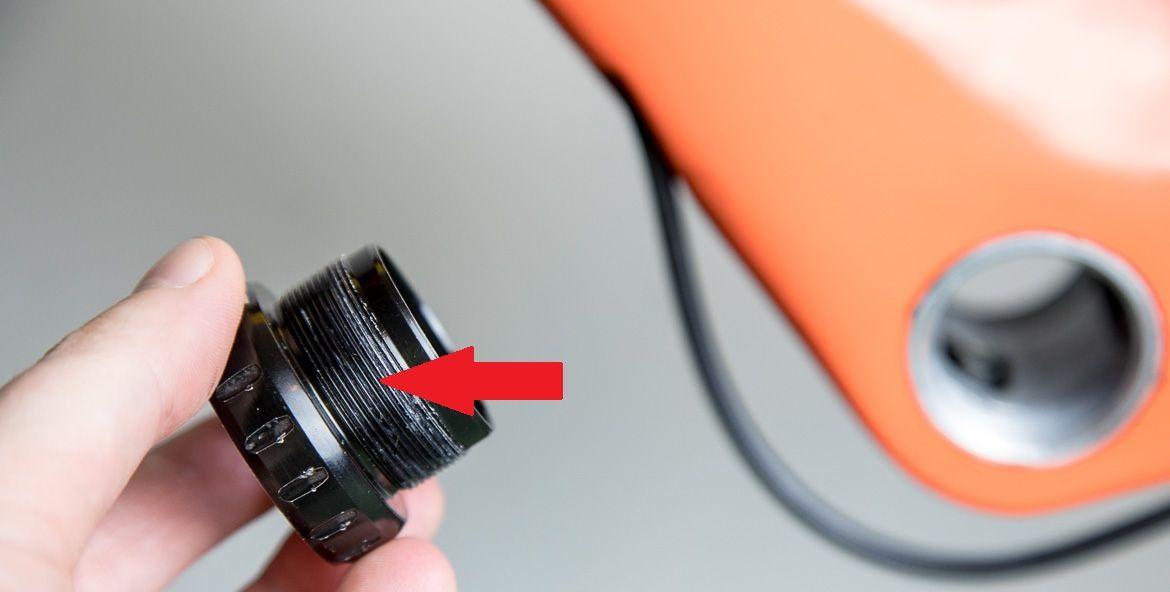 Smarowanie suportu SRAM Smarowanie suportu SRAM