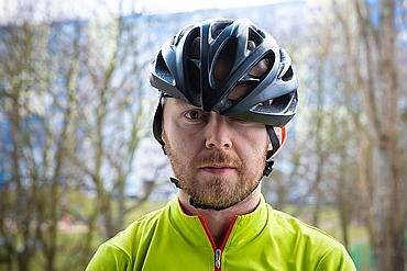 Obowiązek jazdy w kasku rowerowym